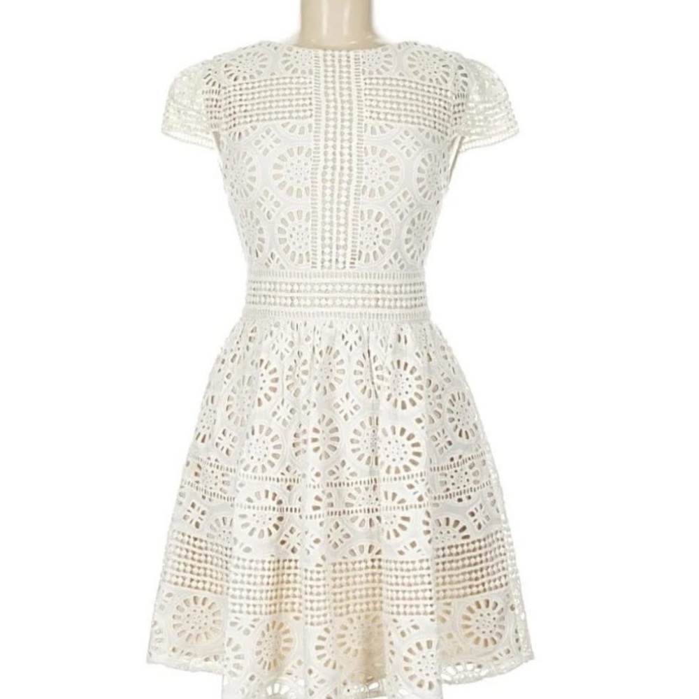 Alice+Olivia Imani Eyelet Lace Overlay Dress XS (2-4)Like New Ivory Bridal $495